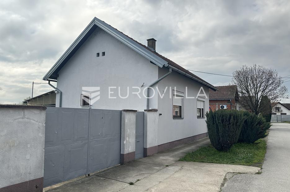 Hiša Na predaj Borovo Naselje