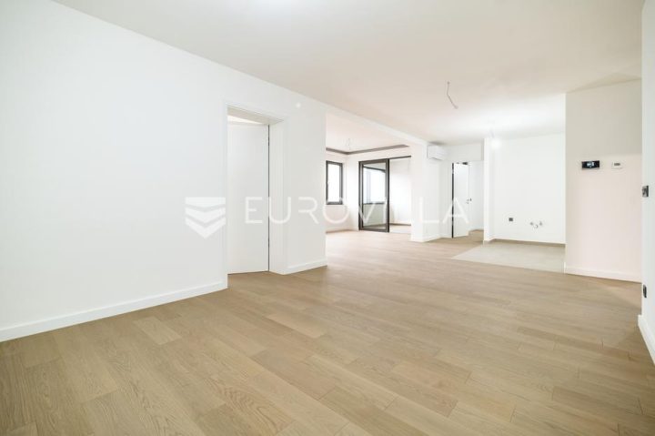 Appartement À louer - Grad Zagreb Stenjevec - foto 2/6