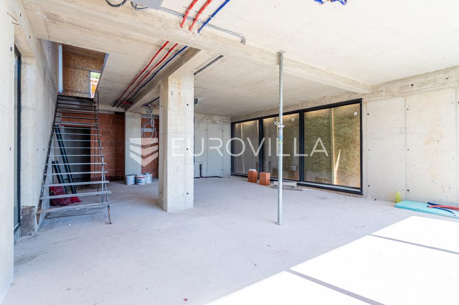 Casa In vendita -  Makarska