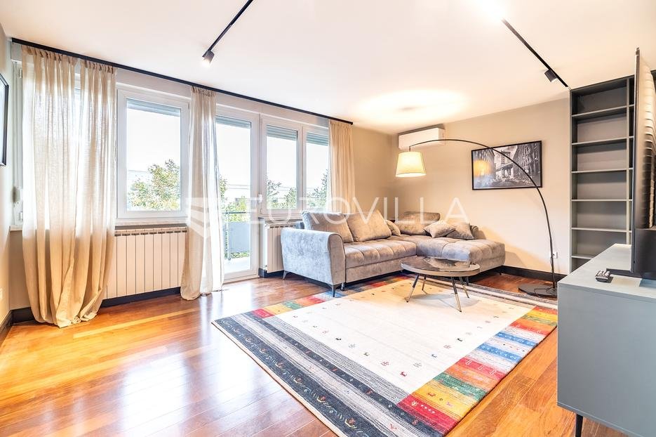 Flat For sale - Grad Zagreb Donji Grad - foto 1/8