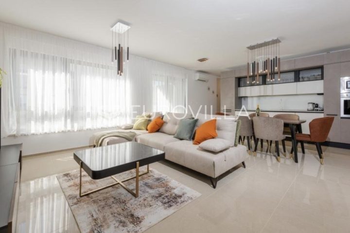 Apartment zu vermieten 97 m² – Banjole