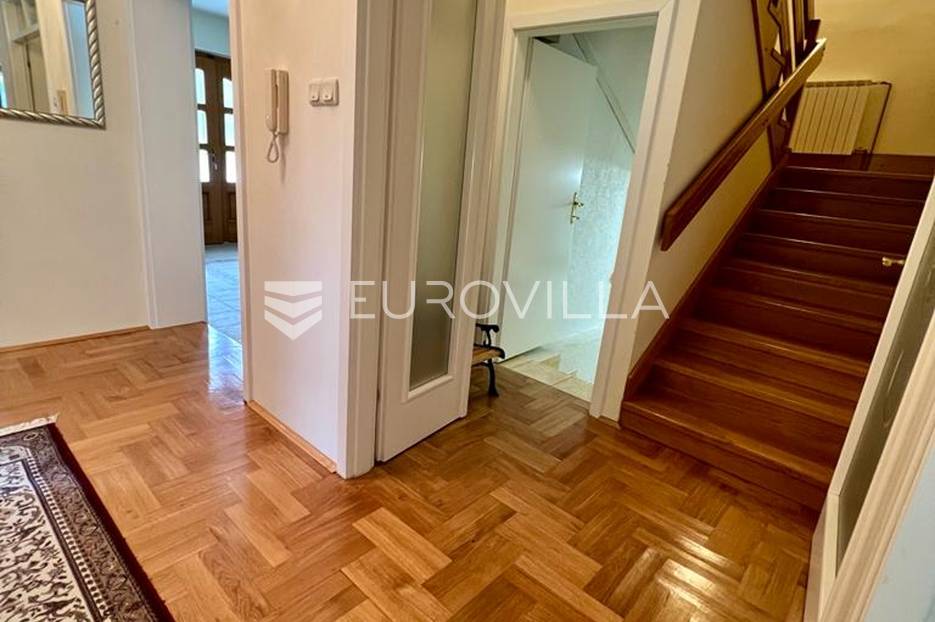 Maison À vendre -  Rakovica