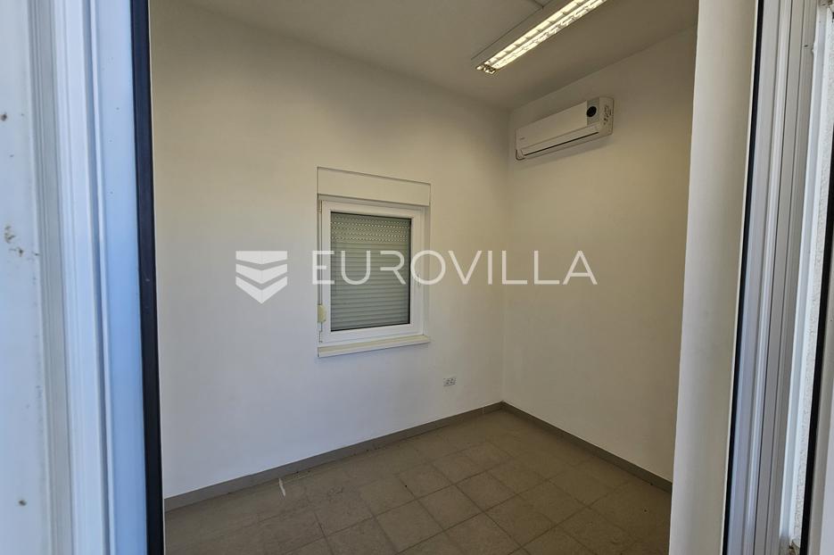 Poslovni prostor Na prodaju -  Osijek - Okolica