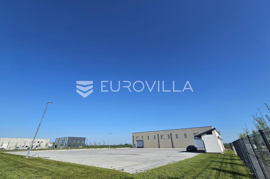 Poslovni prostor Na prodaju -  Osijek - Okolica