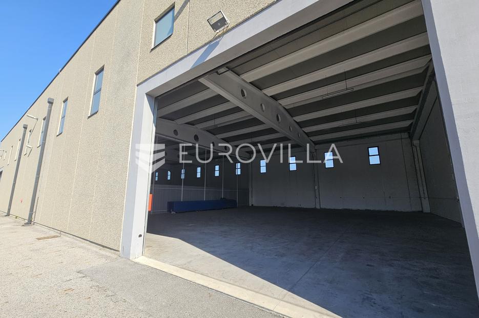 Poslovni prostor Na prodaju -  Osijek - Okolica