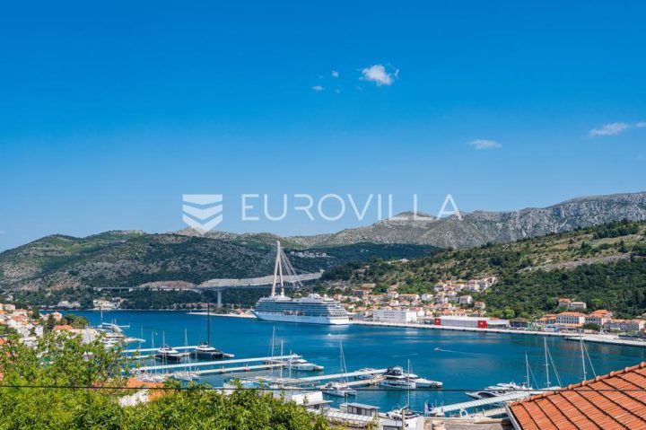 Casa in vendita 319 m² – Lapad
