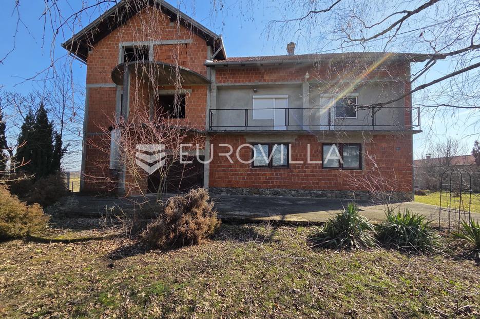 Kuća Na prodaju Orahovica