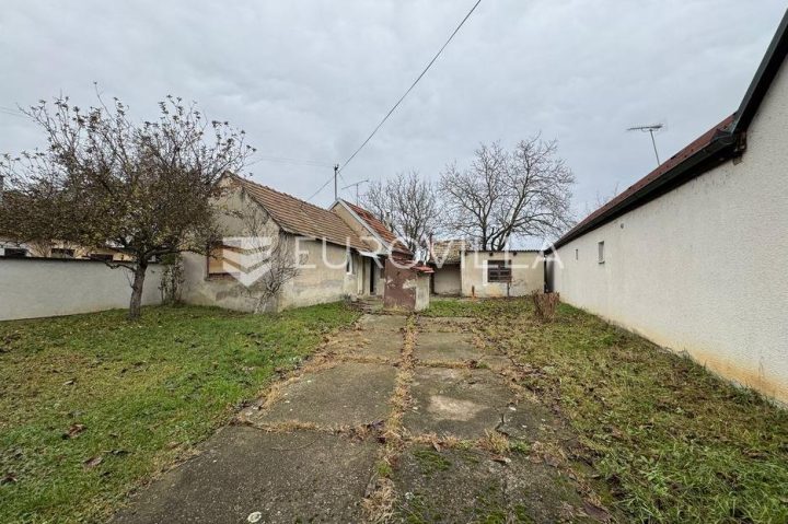 Maison à vendre 130 m² – Đakovo