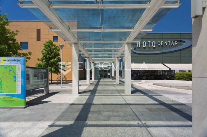 Commerciale in vendita 204 m² – Sveta Nedelja