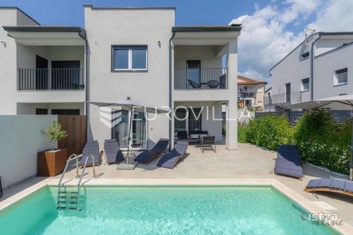 House for sale 178 m² – Nova Vas