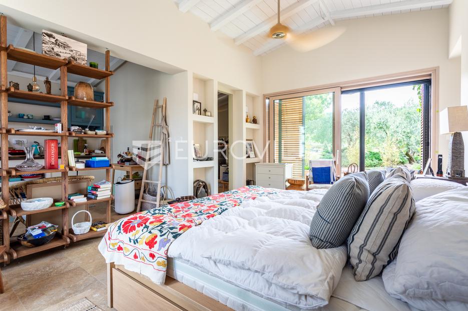 House For sale -  Vis