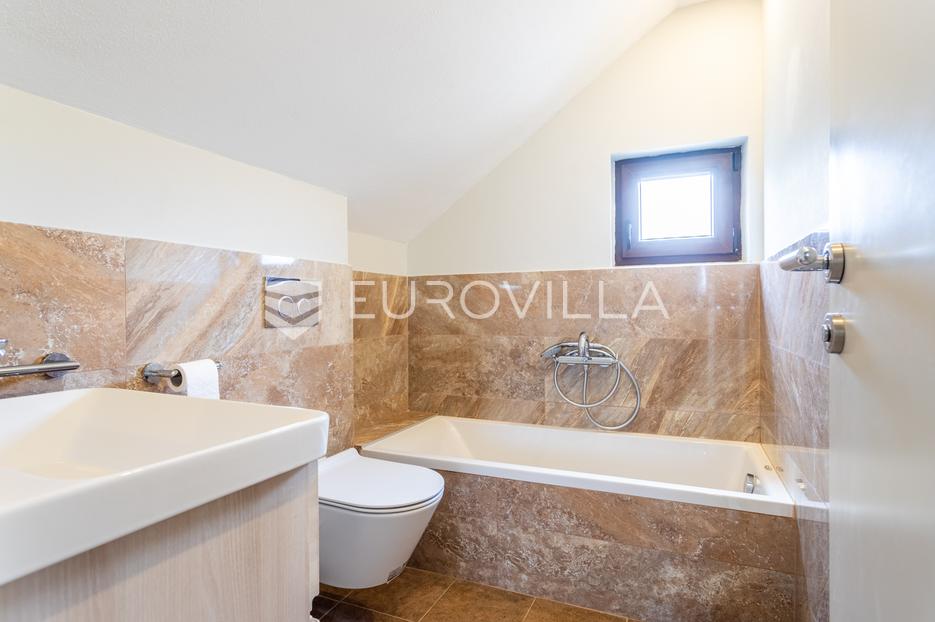 House For sale -  Vis