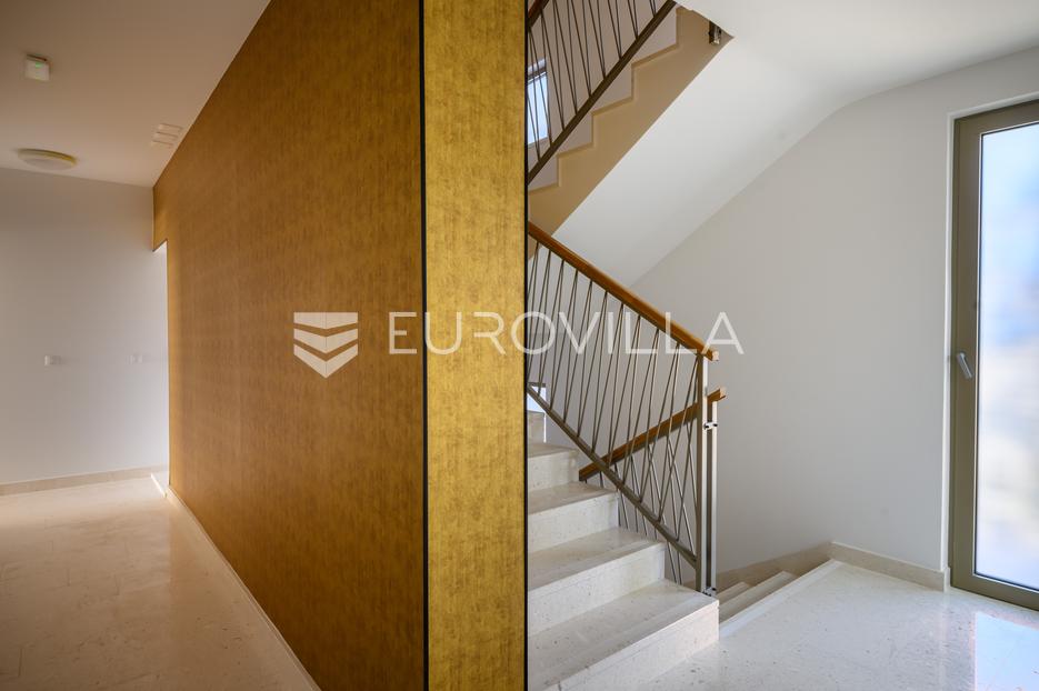 Apartment Zu verkaufen -  Split
