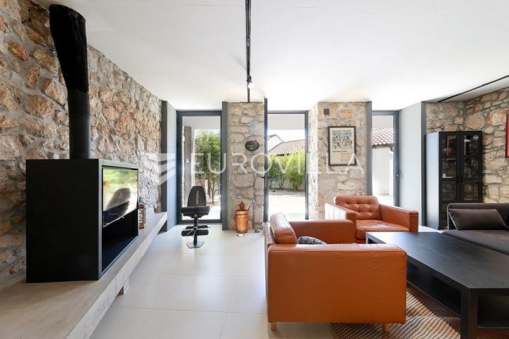 House For sale - Primorsko-goranska Vinodolska Općina - foto 3/17