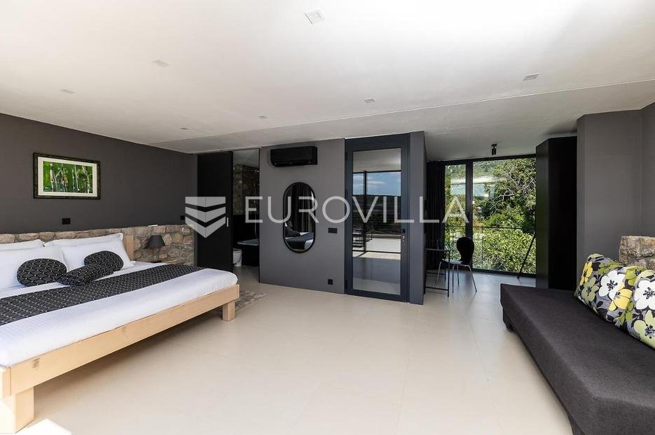 House For sale - Primorsko-goranska Vinodolska Općina