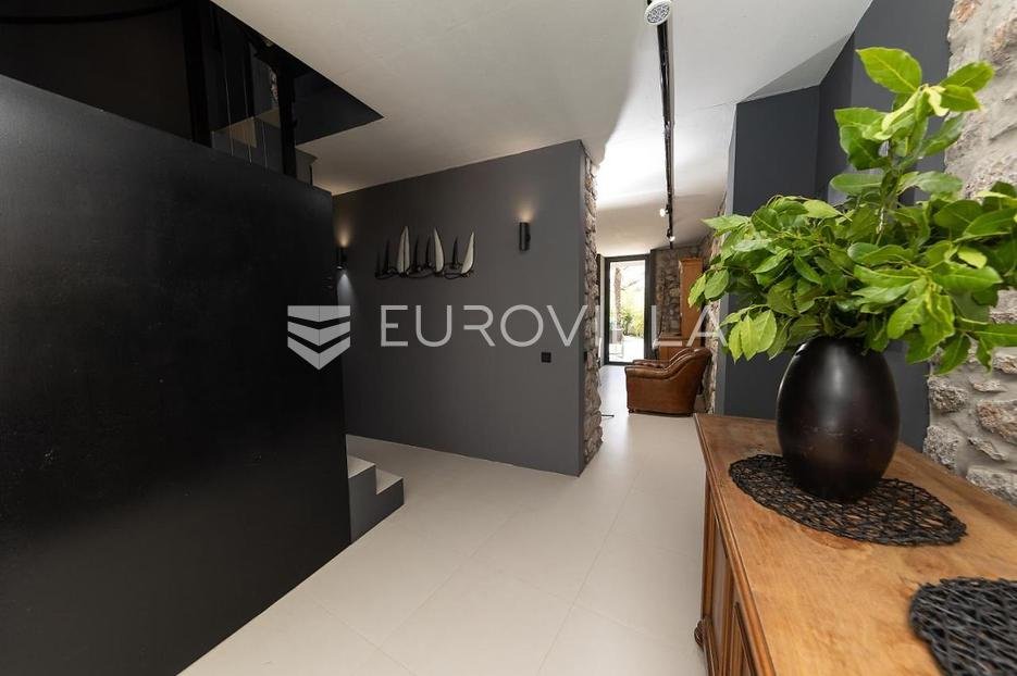 House For sale - Primorsko-goranska Vinodolska Općina