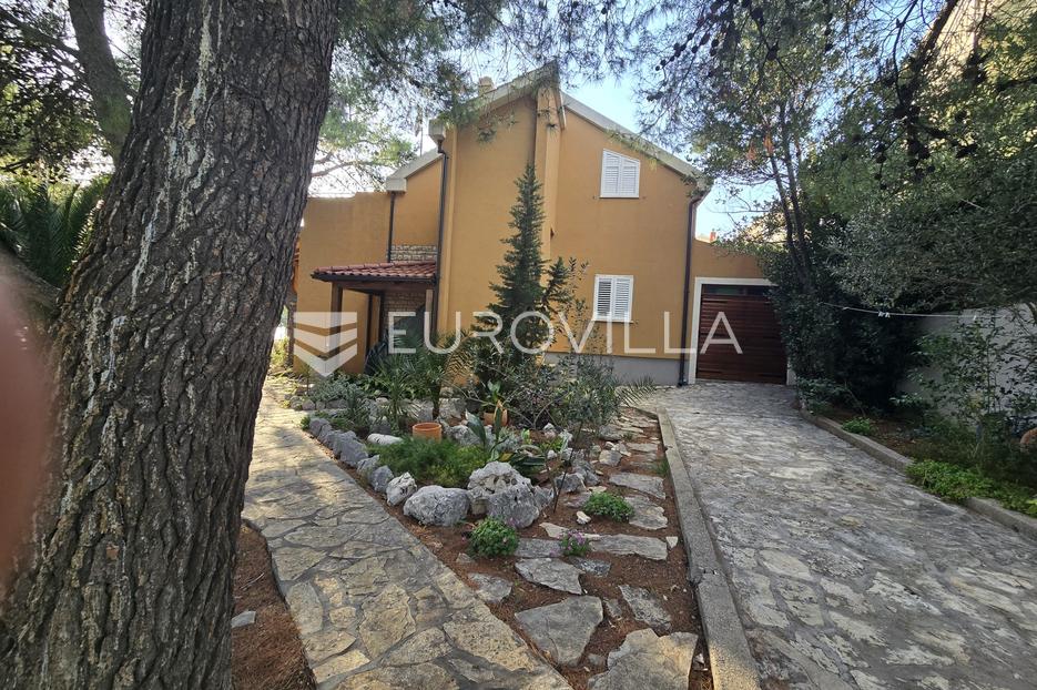 Casa In vendita -  Šibenik - Okolica