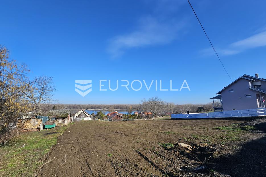 Pozemok Na predaj -  Erdut