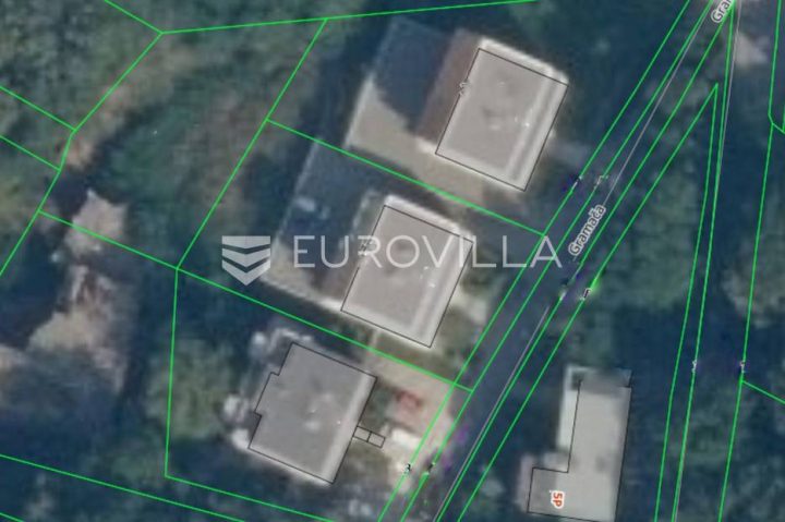 Terreno in vendita 2630 m² – Šestine