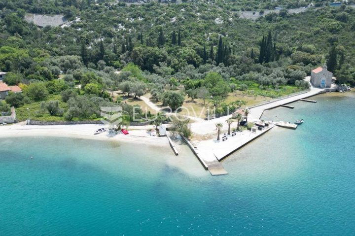 Kuća na prodaju 180 m² – Slano