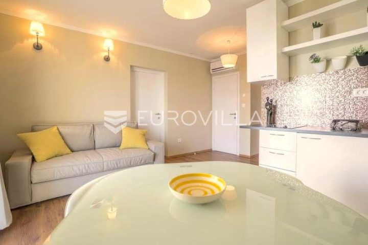 Flat For rent - Splitsko-dalmatinska Podstrana - foto 3/6