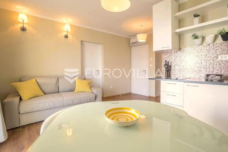 Flat For rent - Splitsko-dalmatinska Podstrana