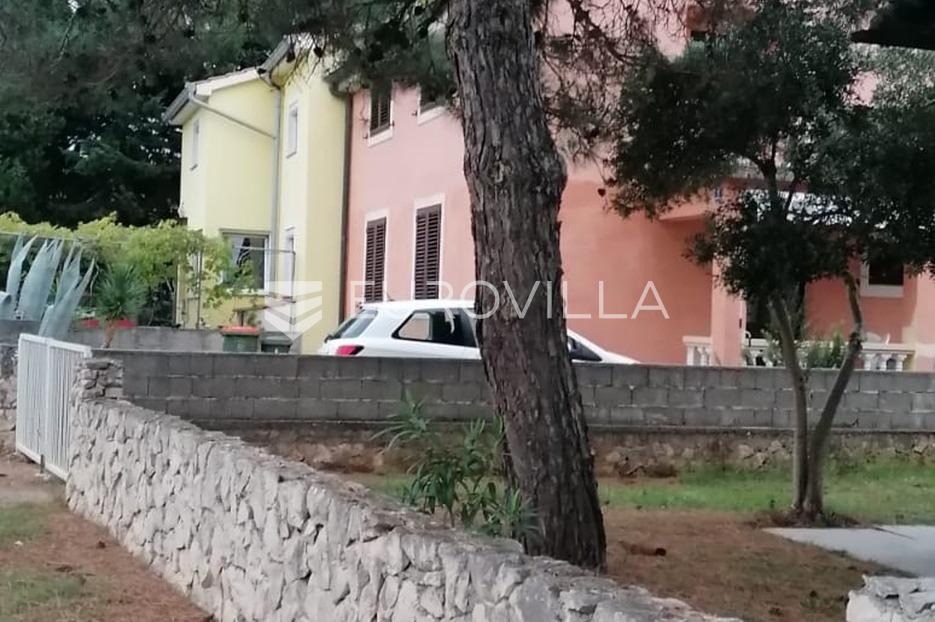 Hiša Na predaj -  Preko