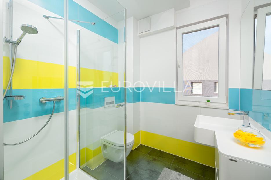 Flat For sale - Splitsko-dalmatinska Podstrana