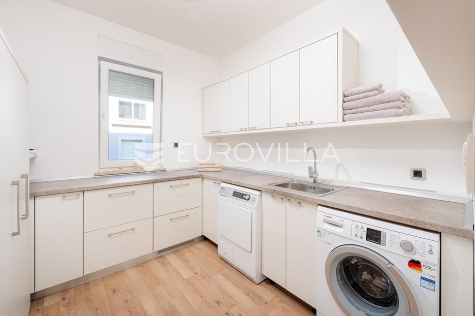 Flat For sale - Splitsko-dalmatinska Podstrana