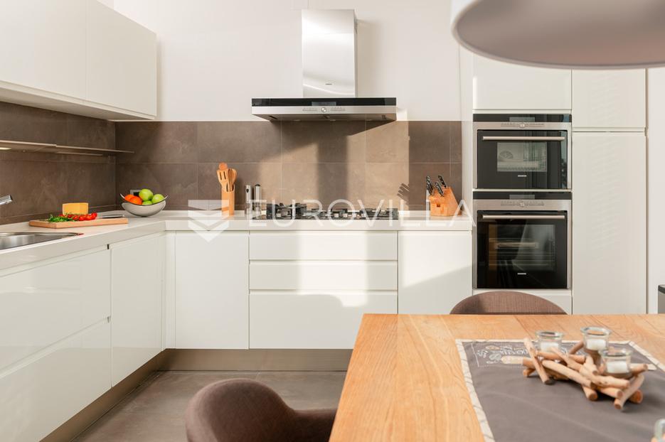 Flat For sale - Splitsko-dalmatinska Podstrana