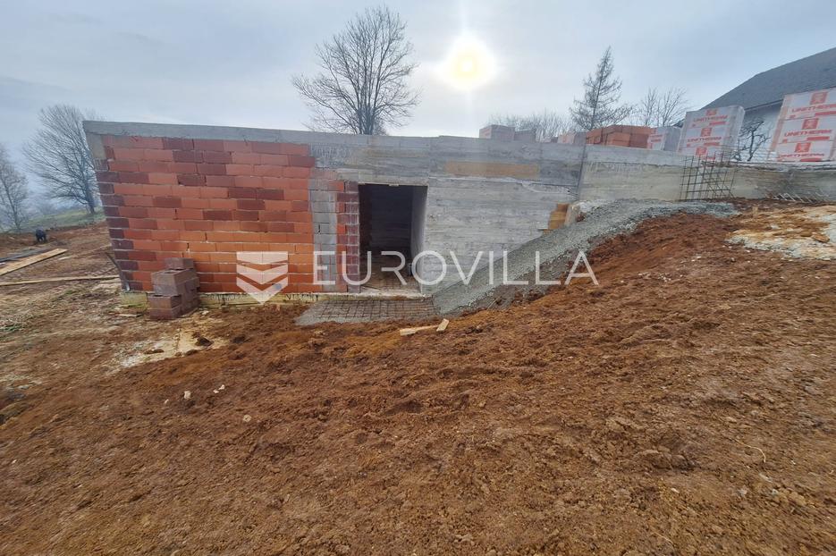 House For sale - Karlovačka Duga Resa - foto 3/4