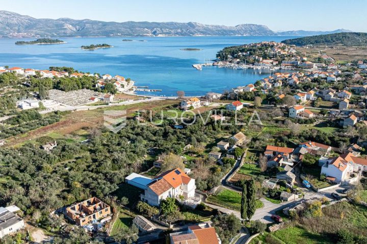Kuća na prodaju 240 m² – Lumbarda