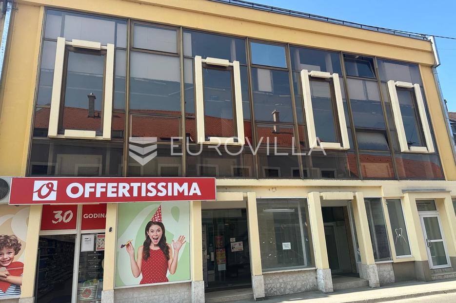 Poslovni prostor Na prodaju Centar