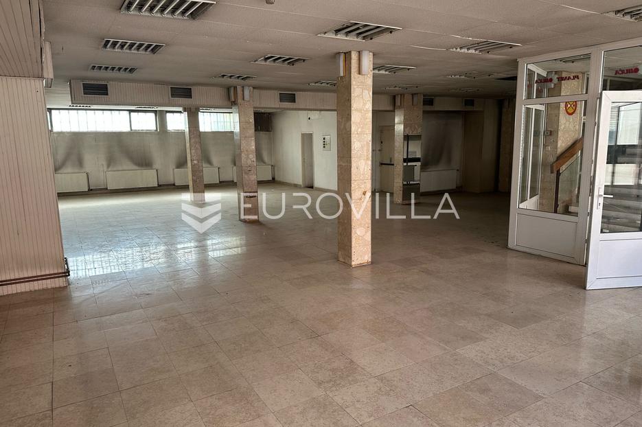 Lokal użytkowy Na sprzedaż -  Požega