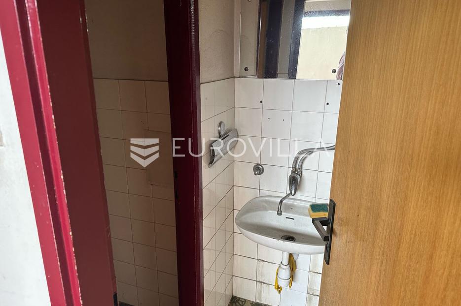 Business premises For rent - Požeško-slavonska Požega