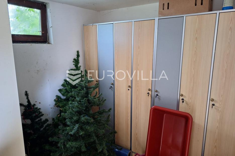 Komerční Na prodej -  Ozalj