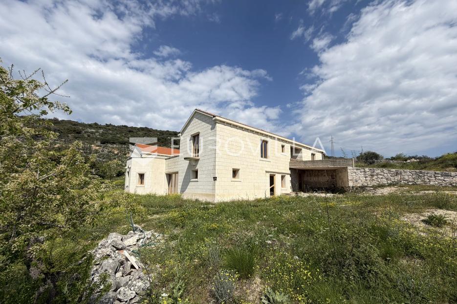 Kuća Na prodaju -  Nerežišća