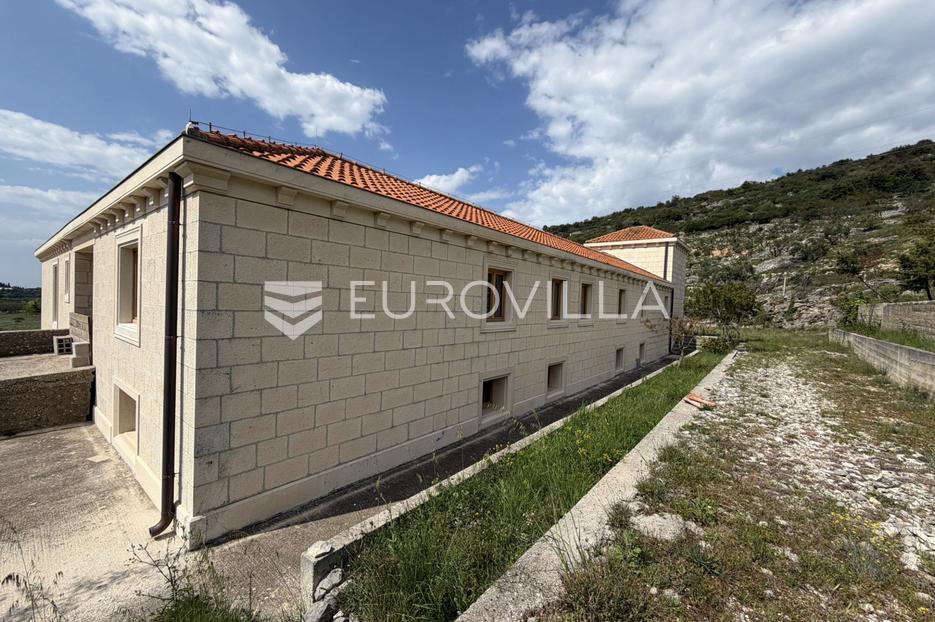 Kuća Na prodaju -  Nerežišća