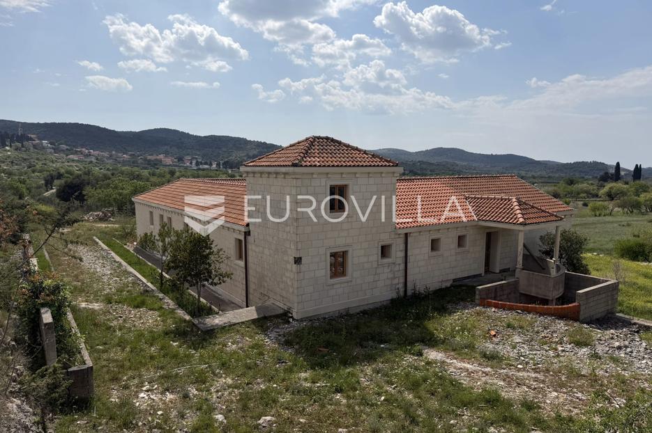 Kuća Na prodaju -  Nerežišća