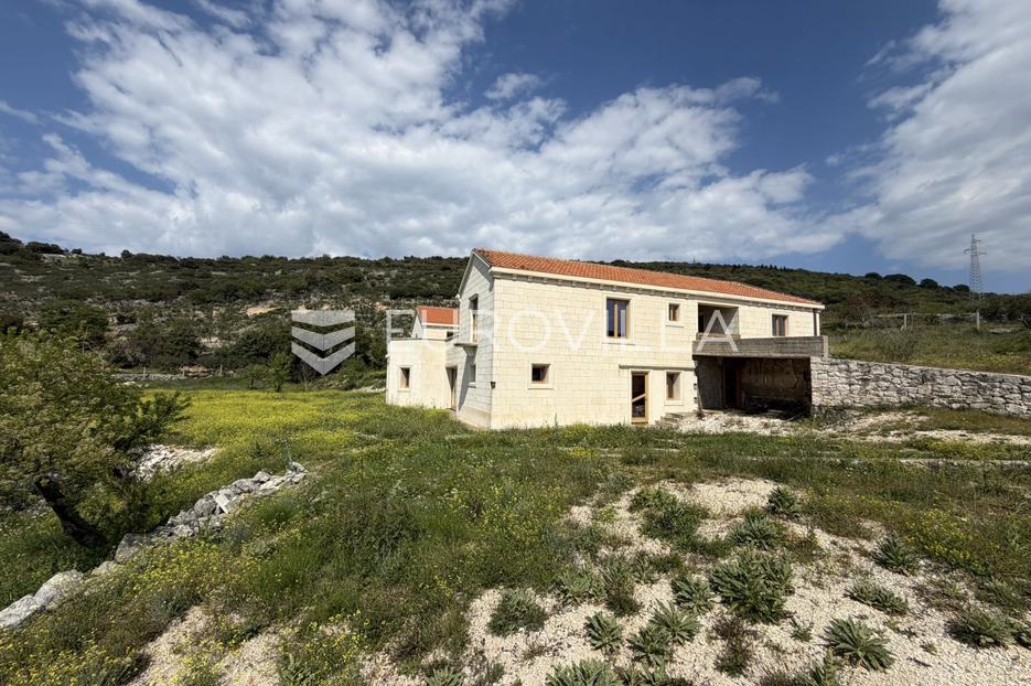 Kuća Na prodaju -  Nerežišća