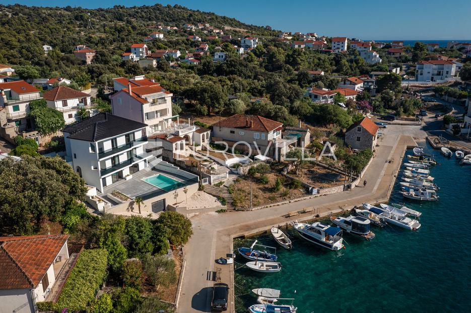 Hiša Na predaj - Šibensko-kninska Rogoznica