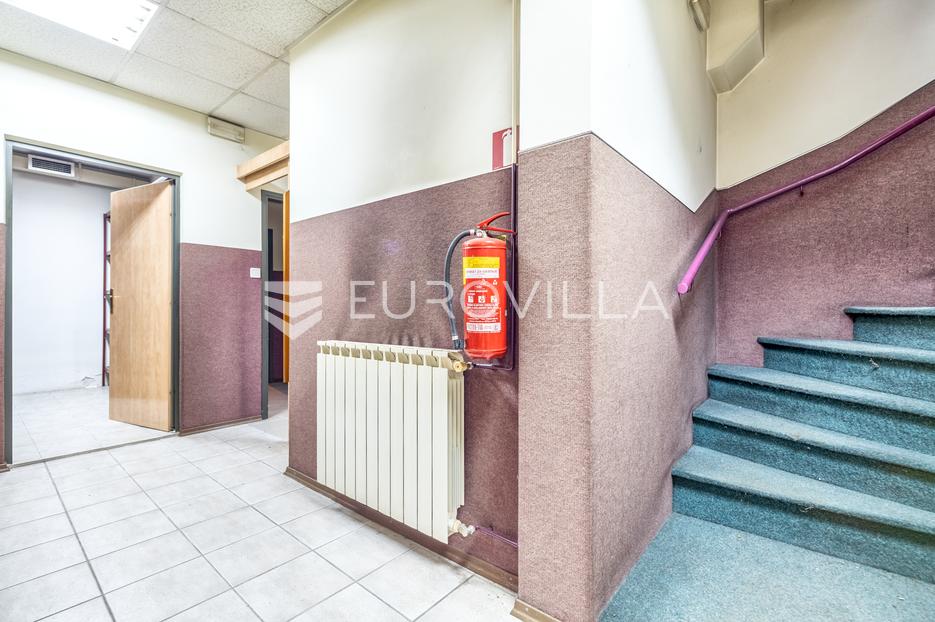 Locaux commerciaux À vendre -  Črnomerec