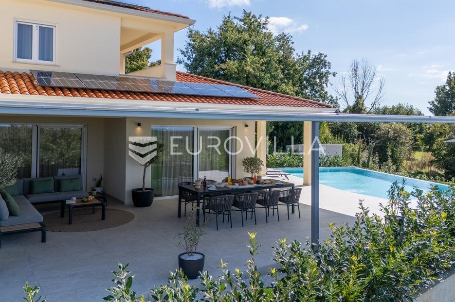 Casa In vendita - Istarska Karojba