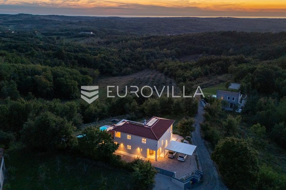 Casa In vendita - Istarska Karojba