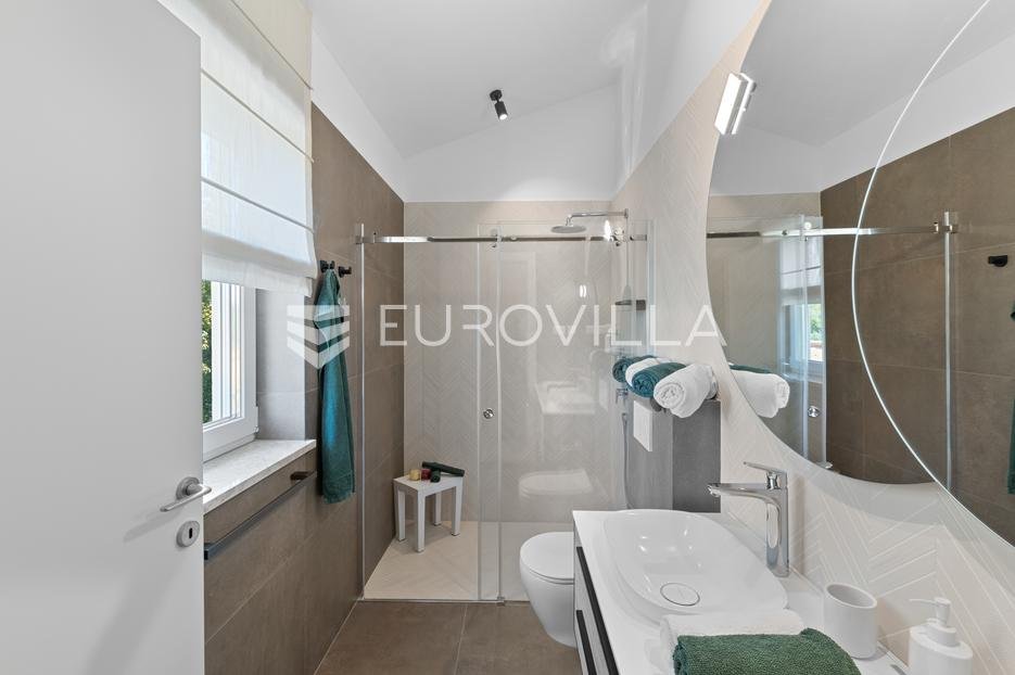 Casa In vendita - Istarska Karojba