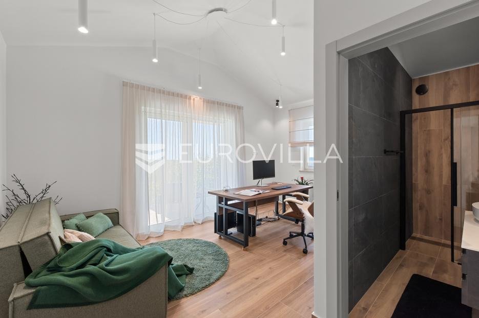 Casa In vendita - Istarska Karojba
