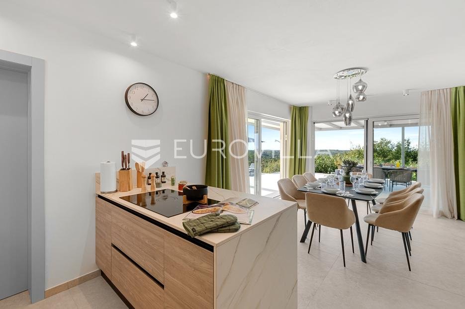 Casa In vendita - Istarska Karojba