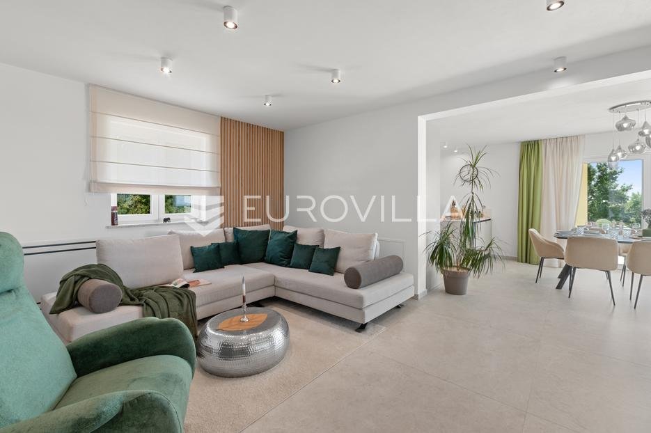 Casa In vendita - Istarska Karojba