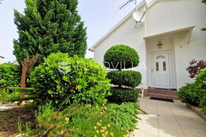 Maison à vendre 70 m² – Vir