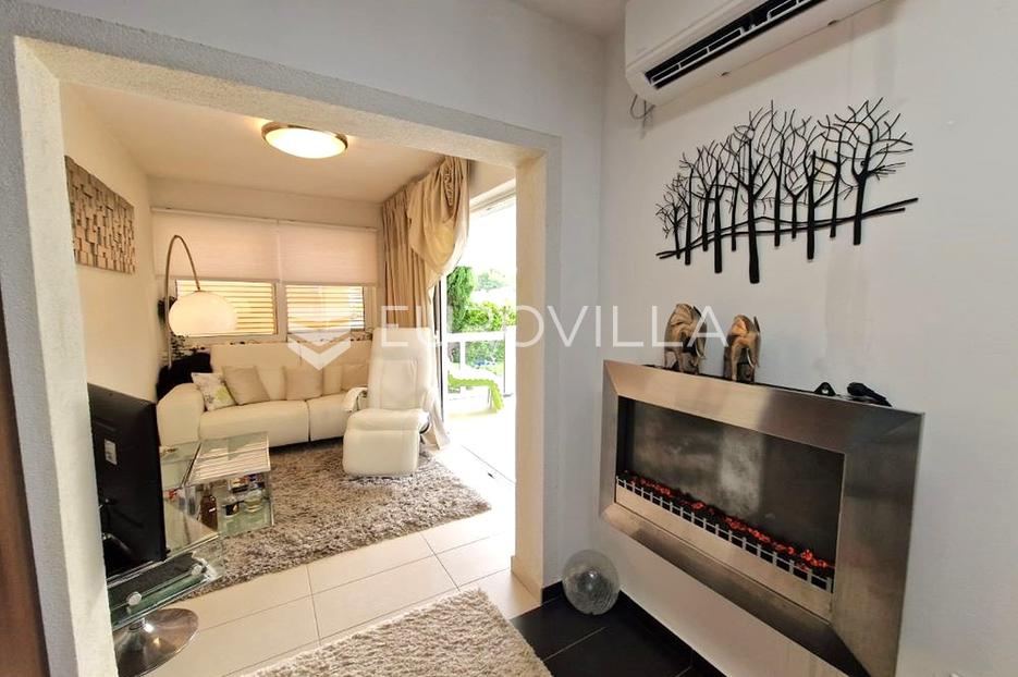 House For sale -  Vir